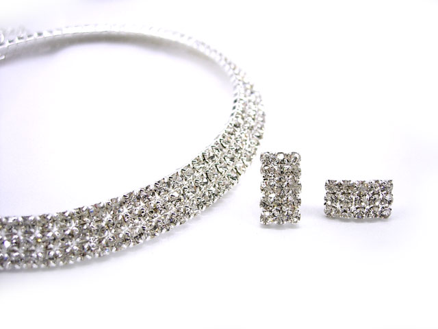 Twinkling 3 Row Choker Wedding Party Crystal Set  